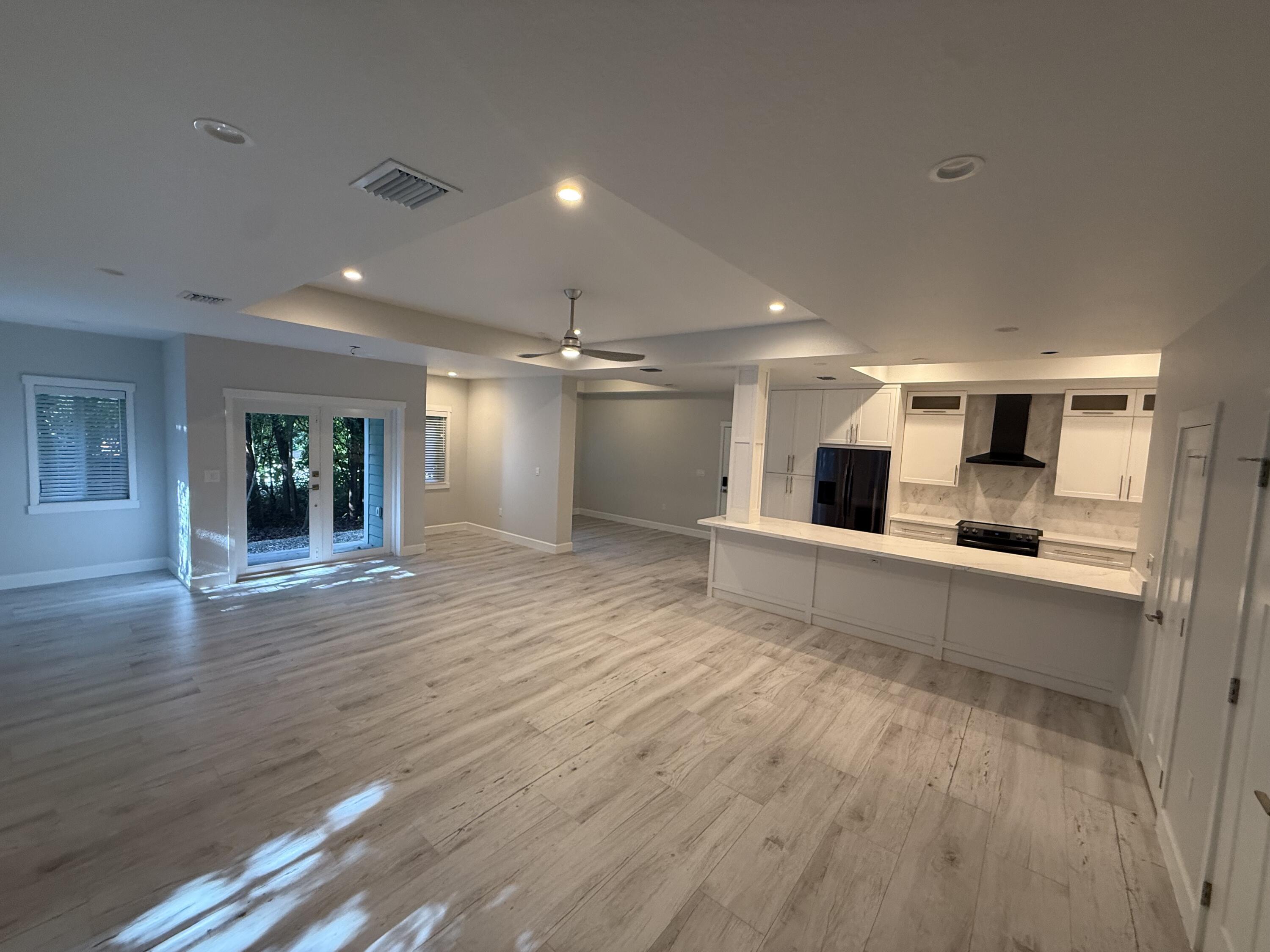 809 Miramar Drive Key Largo, FL 33037 - Photo 7 of 21 IMG_5219