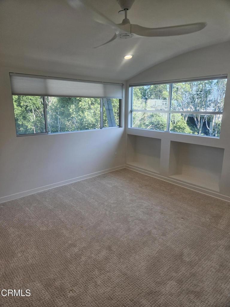 159 West Green Street, Unit 502A Pasadena, CA 91105 - Photo 37 of 40 an empty room with a large window