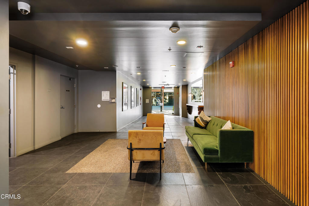 159 West Green Street, Unit 502A Pasadena, CA 91105 - Photo 5 of 40 Lobby