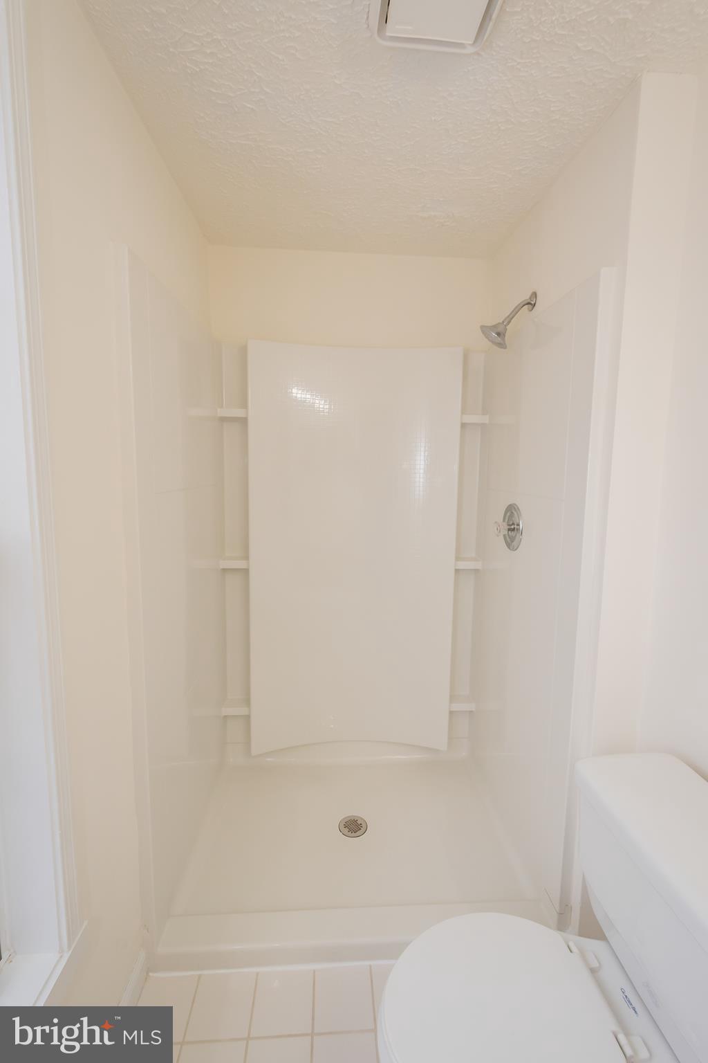 18821 Kerill Road Triangle, VA 22172 - Photo 19 of 34 Master Bathroom