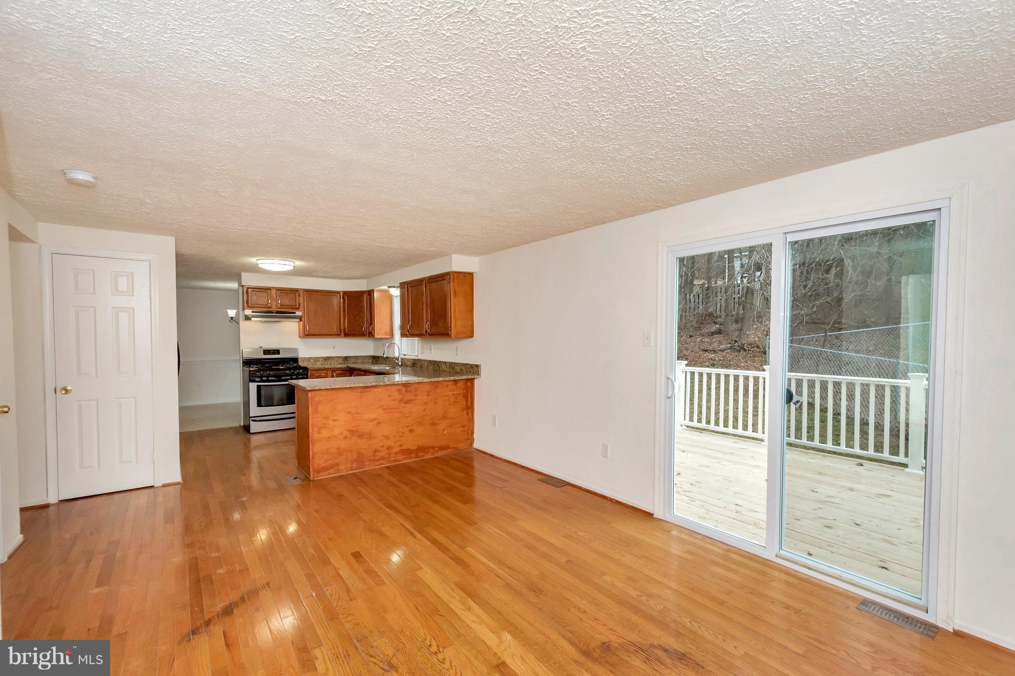 18821 Kerill Road Triangle, VA 22172 - Photo 3 of 34 Kitchen/ Family Room