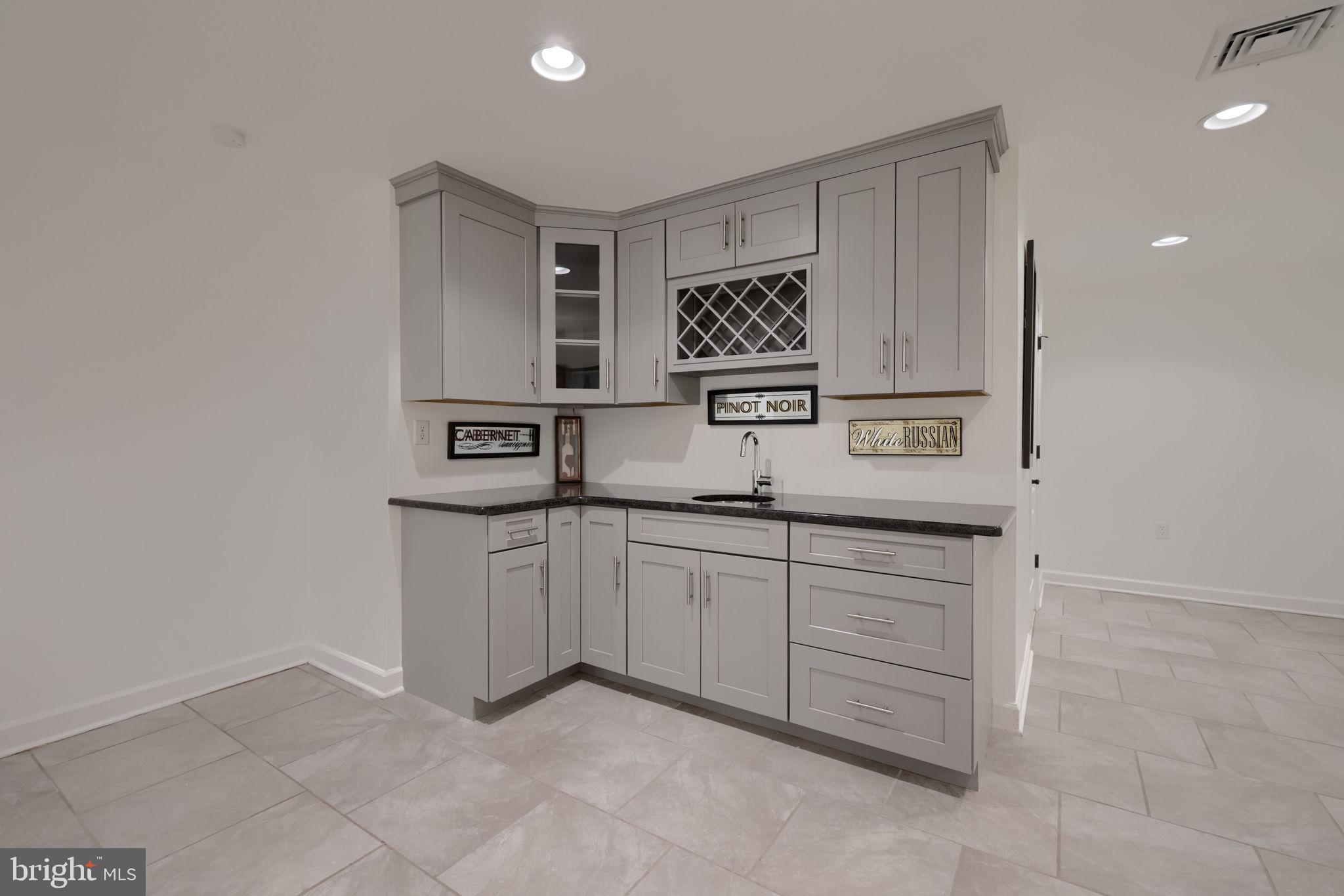 520 Duquesne Road York, PA 17402 - Photo 40 of 62