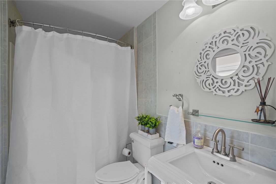 4 Read Avenue Warren, RI 02885 - Photo 12 of 39 First floor full bathroom