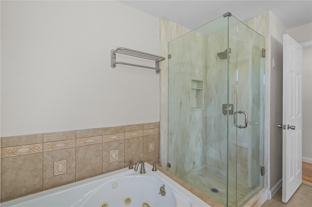 4 Read Avenue Warren, RI 02885 - Photo 22 of 39 Primary bathroom