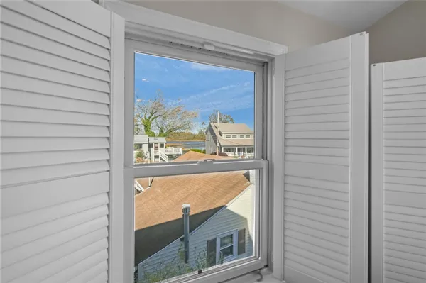 $725,000 | 4 Read Avenue, Warren, RI 02885