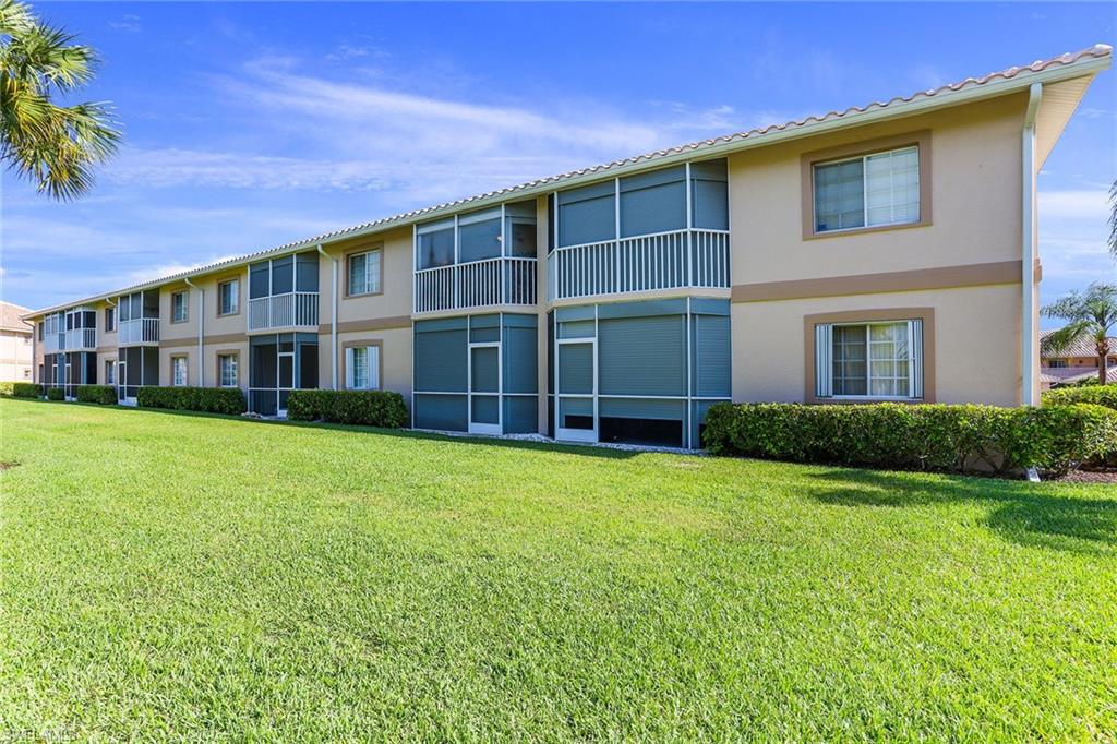 9022 Michael Circle, Unit 4 Naples, FL 34113 - Photo 26 of 28 Gallery Image 26