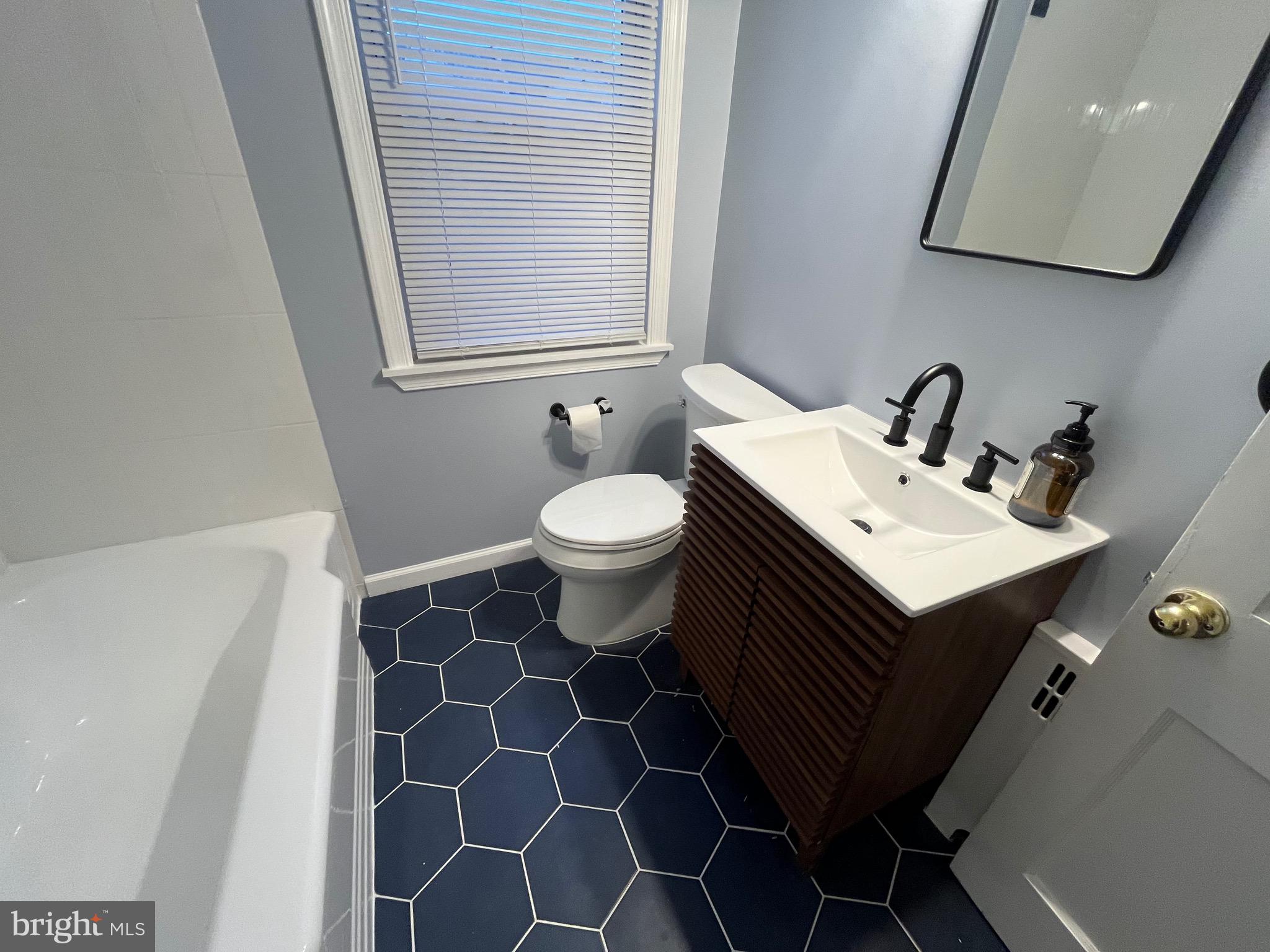 3609 Ednor Road Baltimore, MD 21218 - Photo 20 of 35