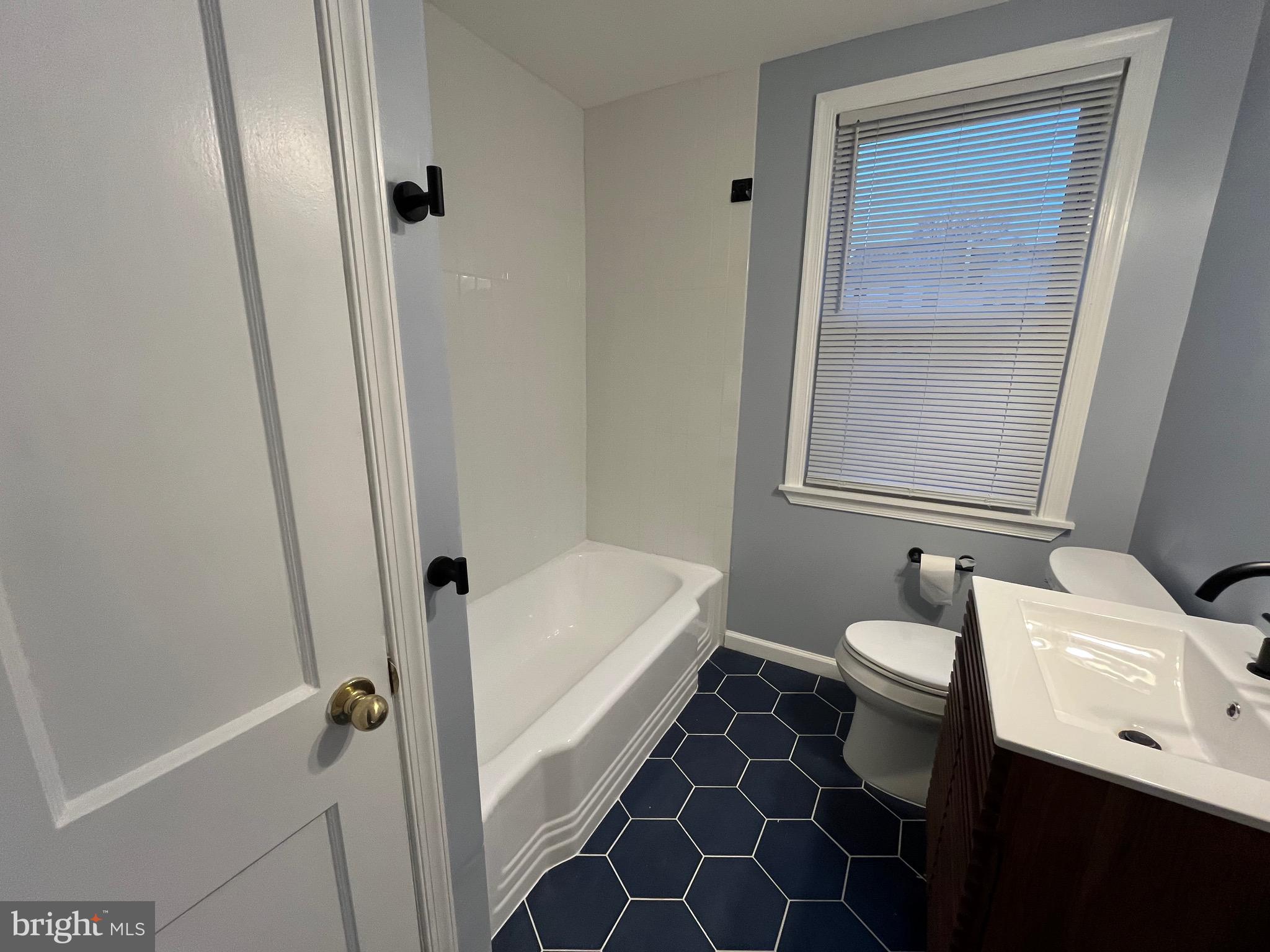 3609 Ednor Road Baltimore, MD 21218 - Photo 22 of 35