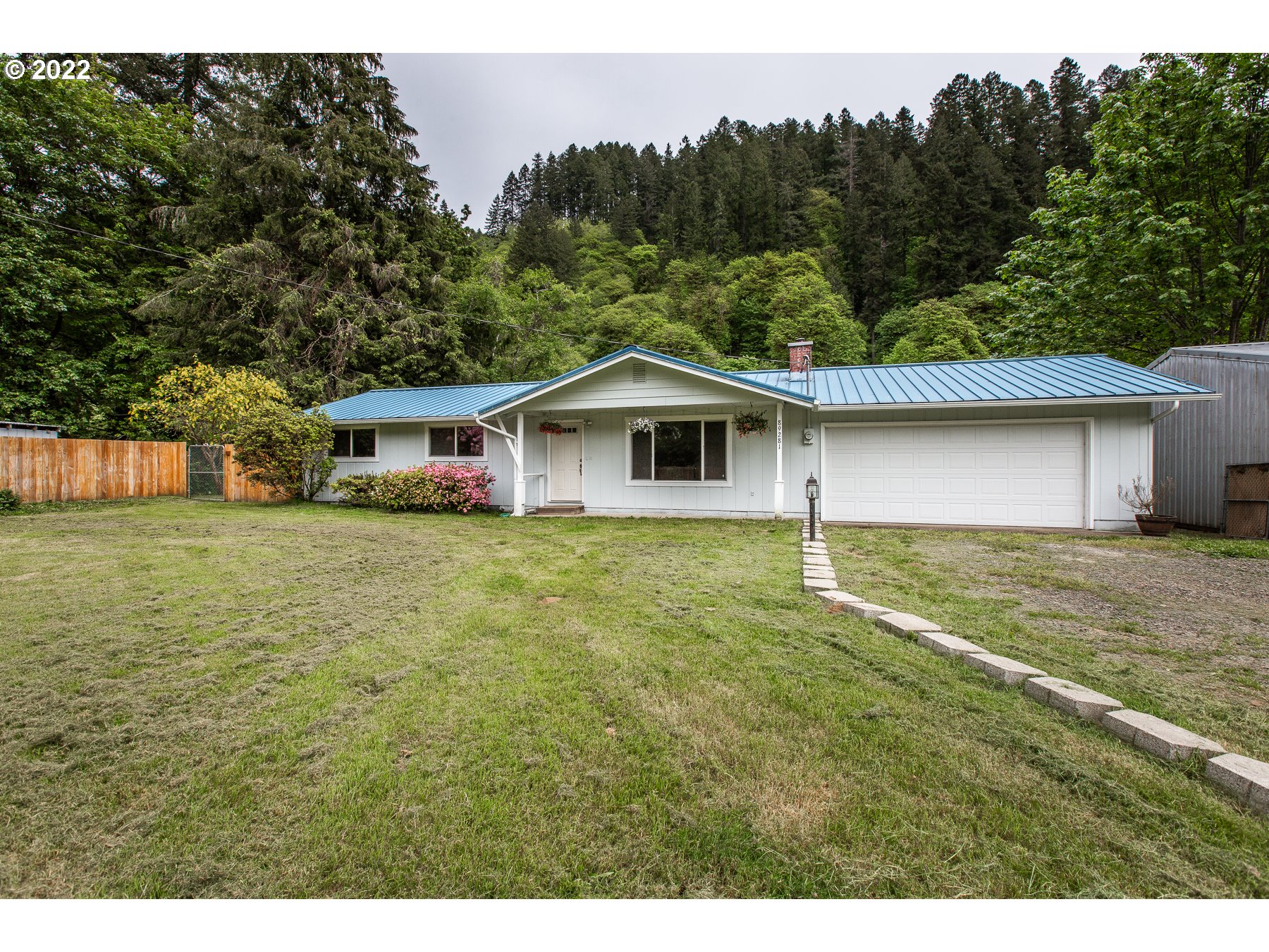89281 Bricker Lane Mapleton, OR 97453 - Photo 3 of 32 Gallery Image 3