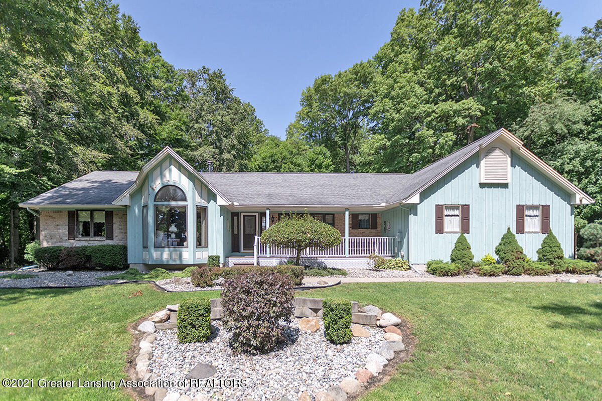 856 Stillman Road Mason, MI 48854 - Photo 1 of 39 01