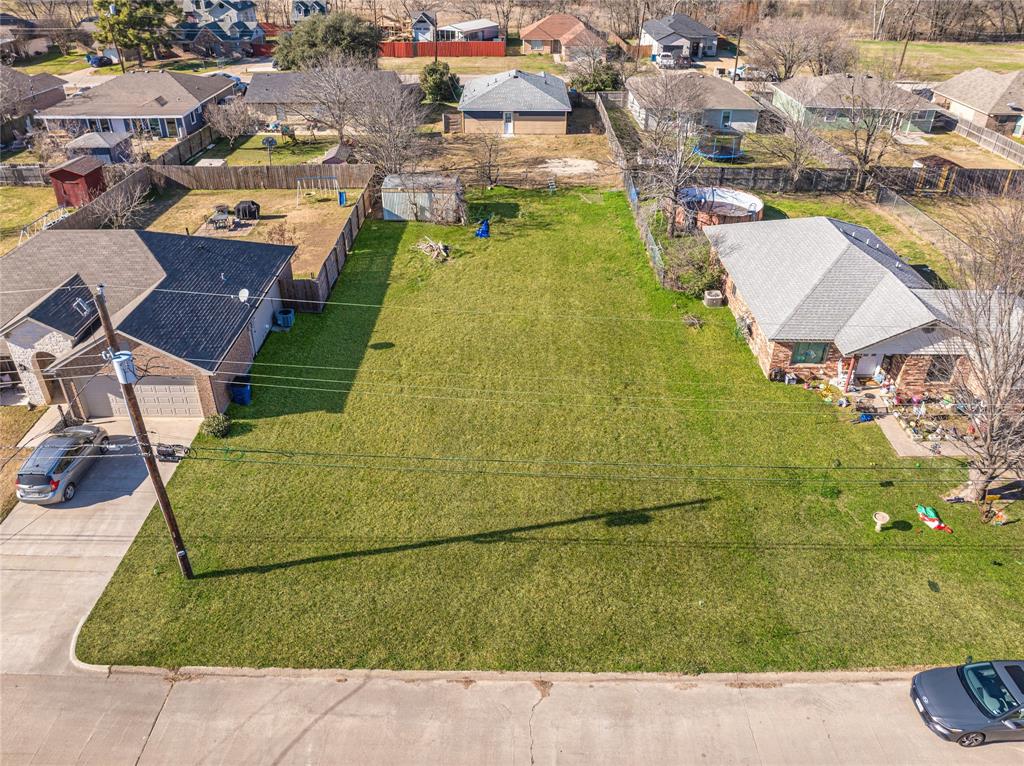 2000 Melody Circle Kaufman, TX 75142 - Photo 5 of 5 an aerial view of a house with a swimming pool