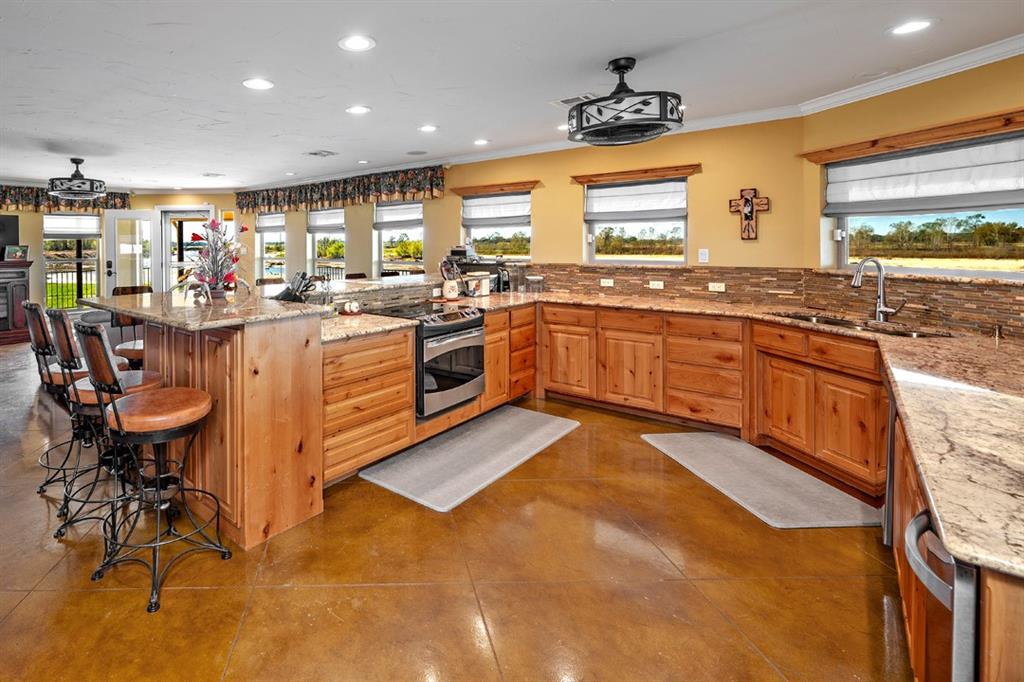 103 Hyde Lake Road Bennington, OK 74723 - Photo 19 of 39 spacious counter space
