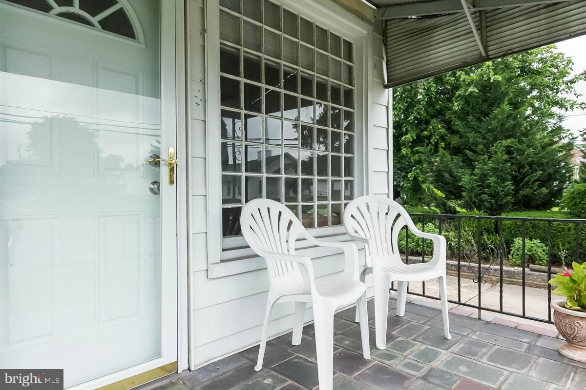 6950 German Hill Road Baltimore, MD 21222 - Photo 4 of 18 Front Porch