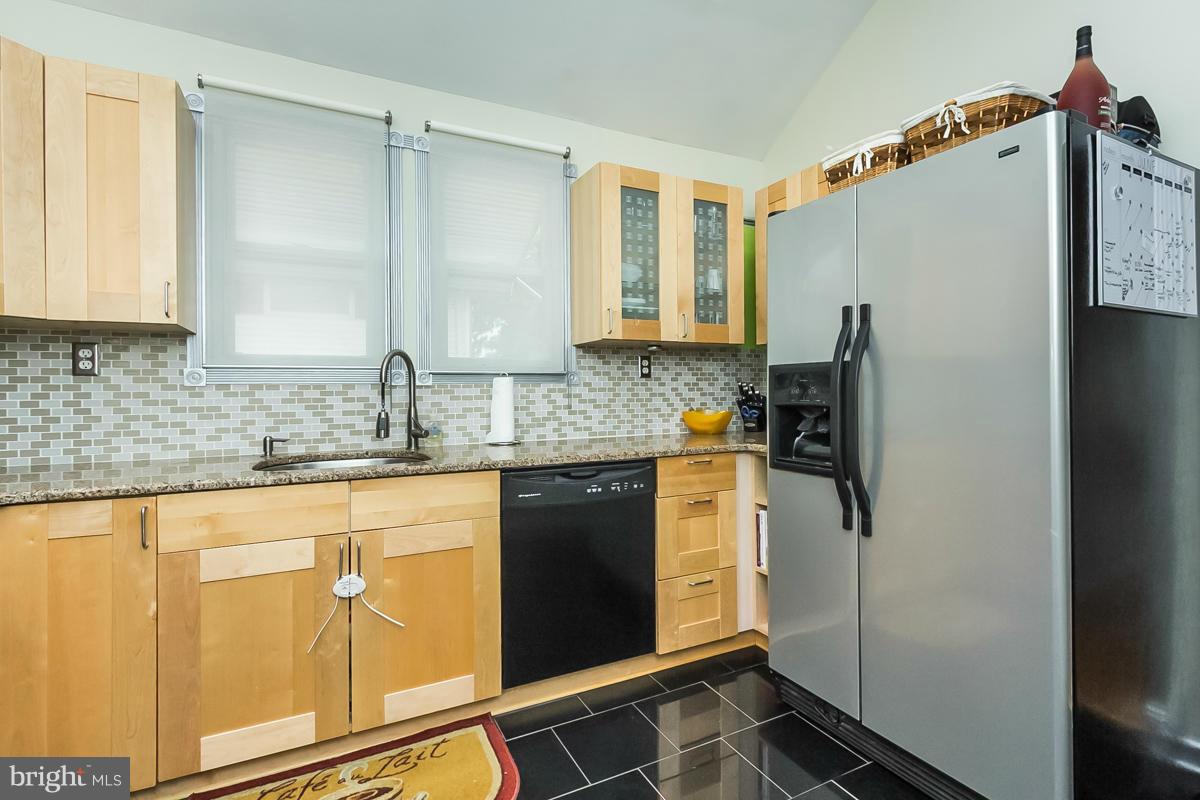 6950 German Hill Road Baltimore, MD 21222 - Photo 9 of 18 Kitchen2