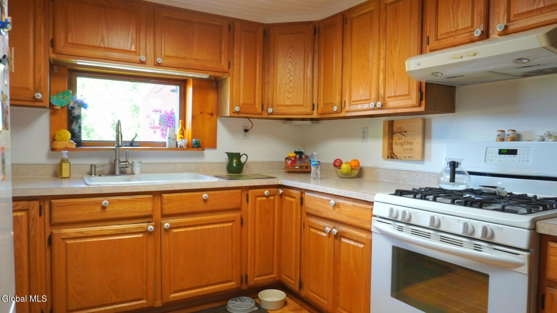 706 East Lykers Road Root, NY 12166 - Photo 13 of 90 13