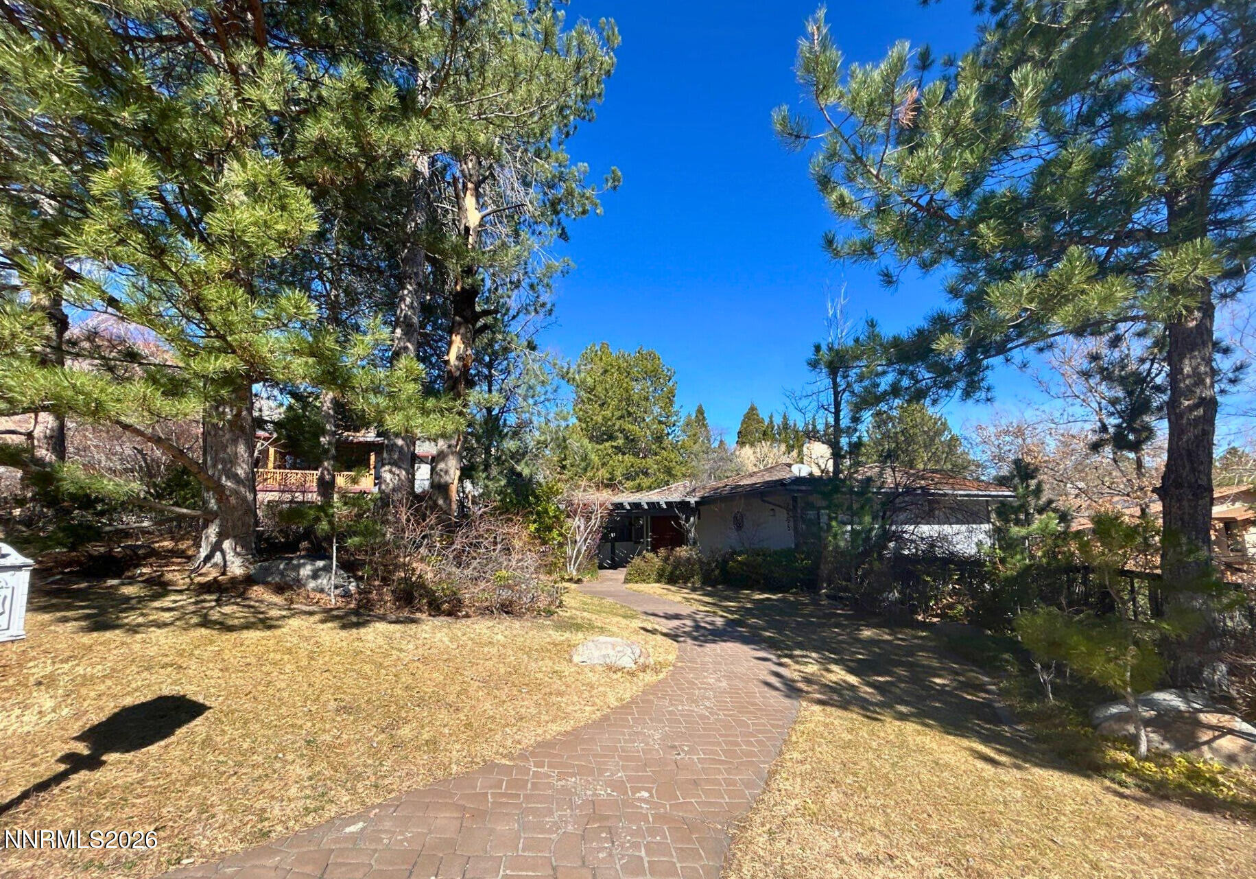 2795 West Lake Ridge Reno, NV 89519 - Photo 24 of 31 a view of a backyard of a house