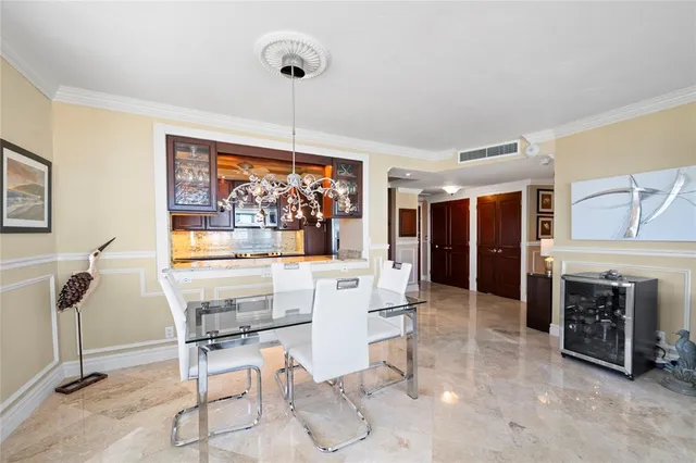 a picture of city view