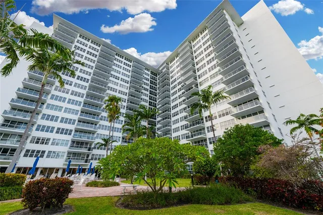 $459,000 | 3300 Northeast 36th Street, Unit 1715, Fort Lauderdale, FL 33308