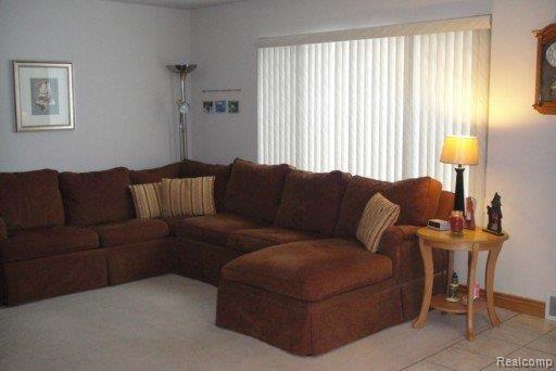 61434 Rambling Way South Lyon, MI 48178 - Photo 6 of 11 Living Room
