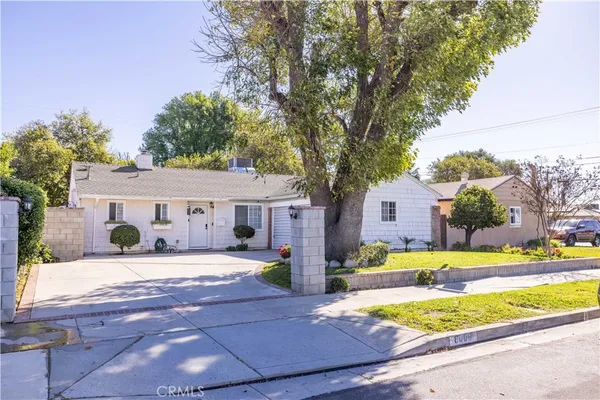 $800,000 | 8006 Zelzah Avenue, Reseda, CA 91335