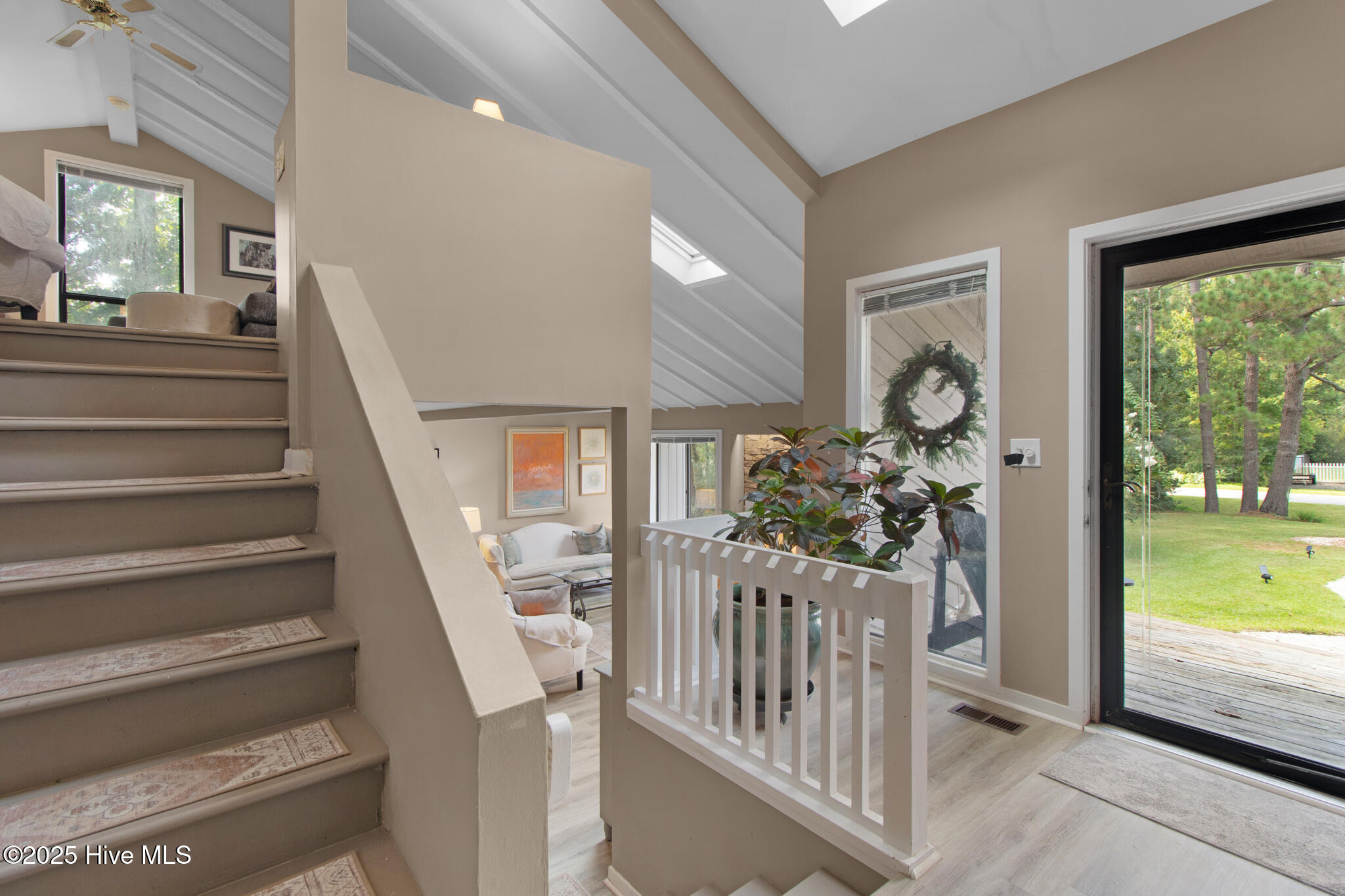 3405 Old Gate Road Morehead City, NC 28557 - Photo 13 of 40 Foyer