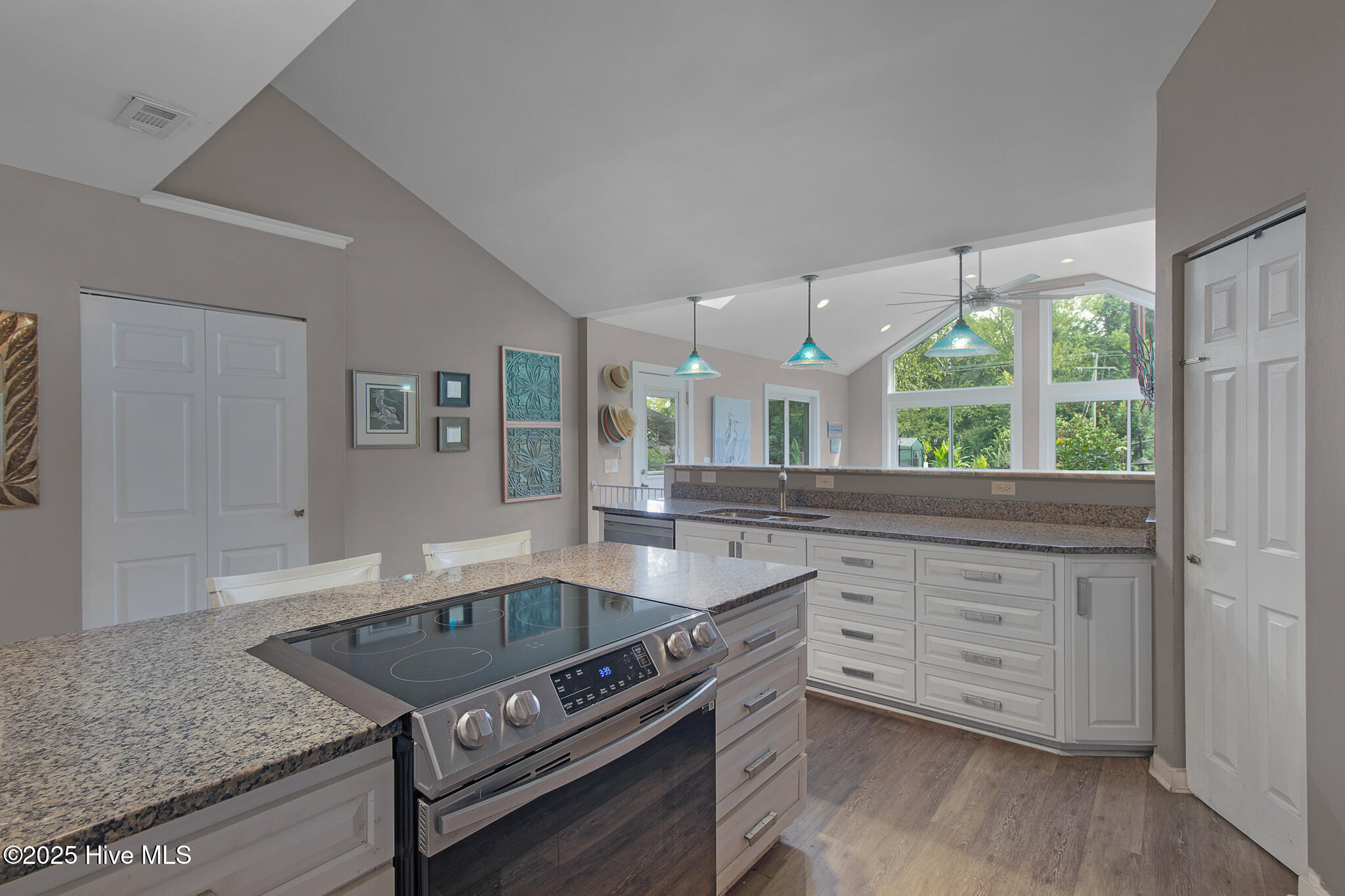 3405 Old Gate Road Morehead City, NC 28557 - Photo 18 of 40 Kitchen with two pantries