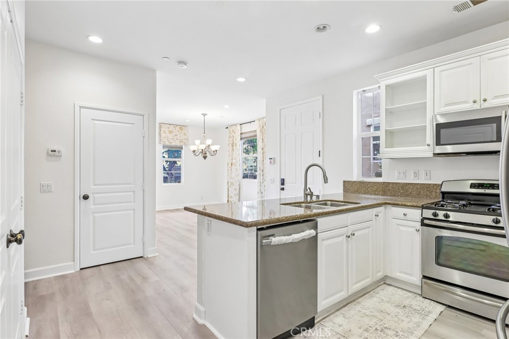 4183 Vía Napoli Montclair, CA 91763 - Photo 12 of 38