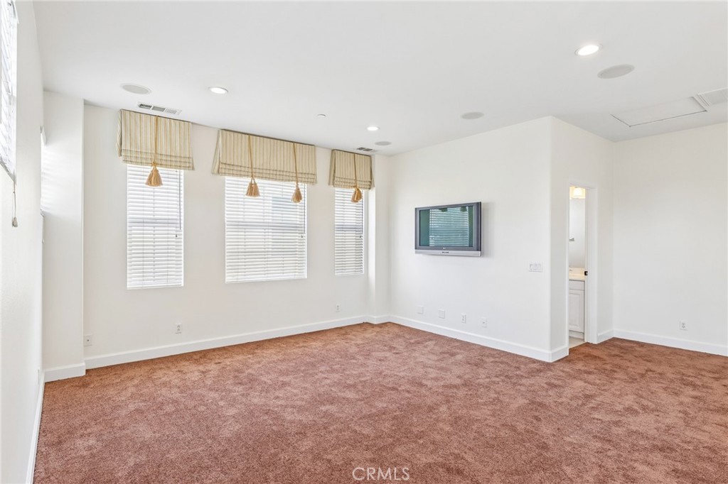 4183 Vía Napoli Montclair, CA 91763 - Photo 26 of 38