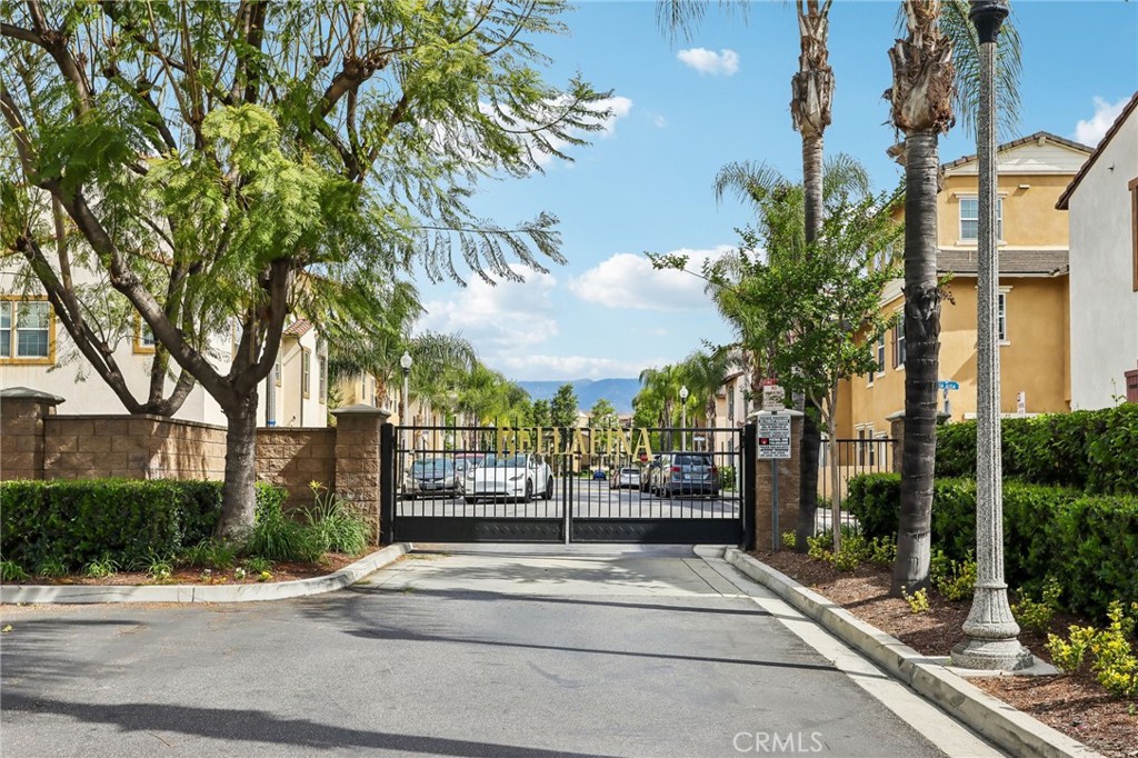 4183 Vía Napoli Montclair, CA 91763 - Photo 34 of 38