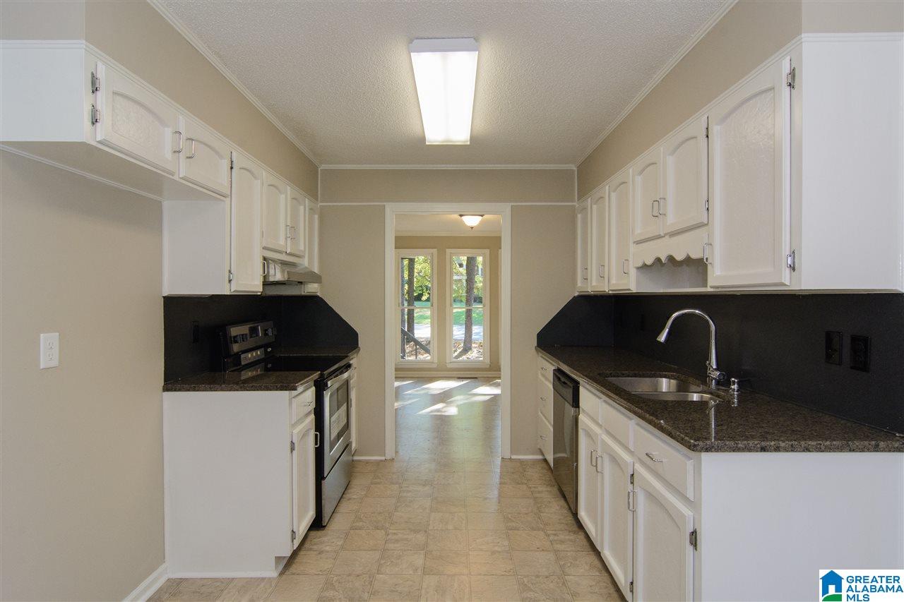 4738 Caldwell Mill Road Birmingham, AL 35243 - Photo 14 of 41