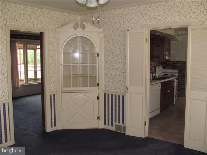 5130 Oley Turnpike Road Reading, PA 19606 - Photo 6 of 19