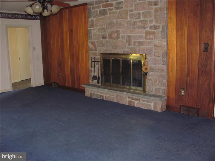 5130 Oley Turnpike Road Reading, PA 19606 - Photo 8 of 19