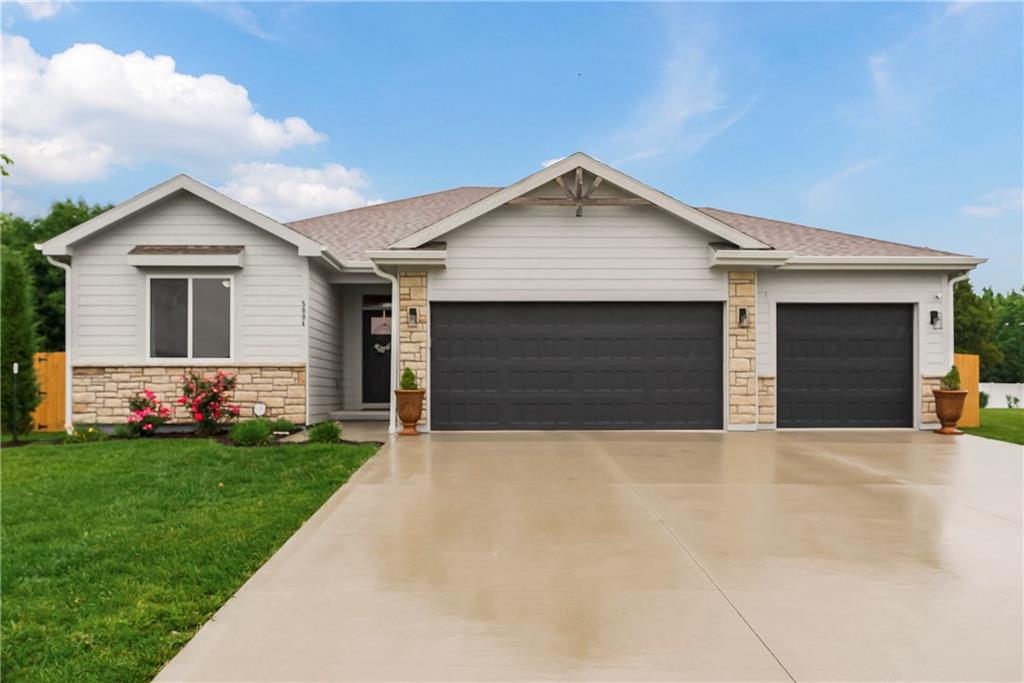 5004 Cedar Grove Way Lawrence, KS 66049 - Photo 1 of 34