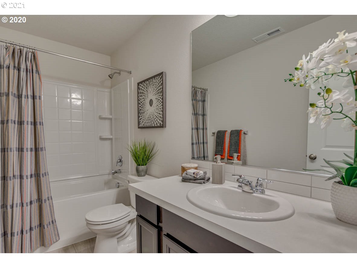 2056 South Meadowlark Dr. Loop Ridgefield, WA 98642 - Photo 10 of 21 Gallery Image 10