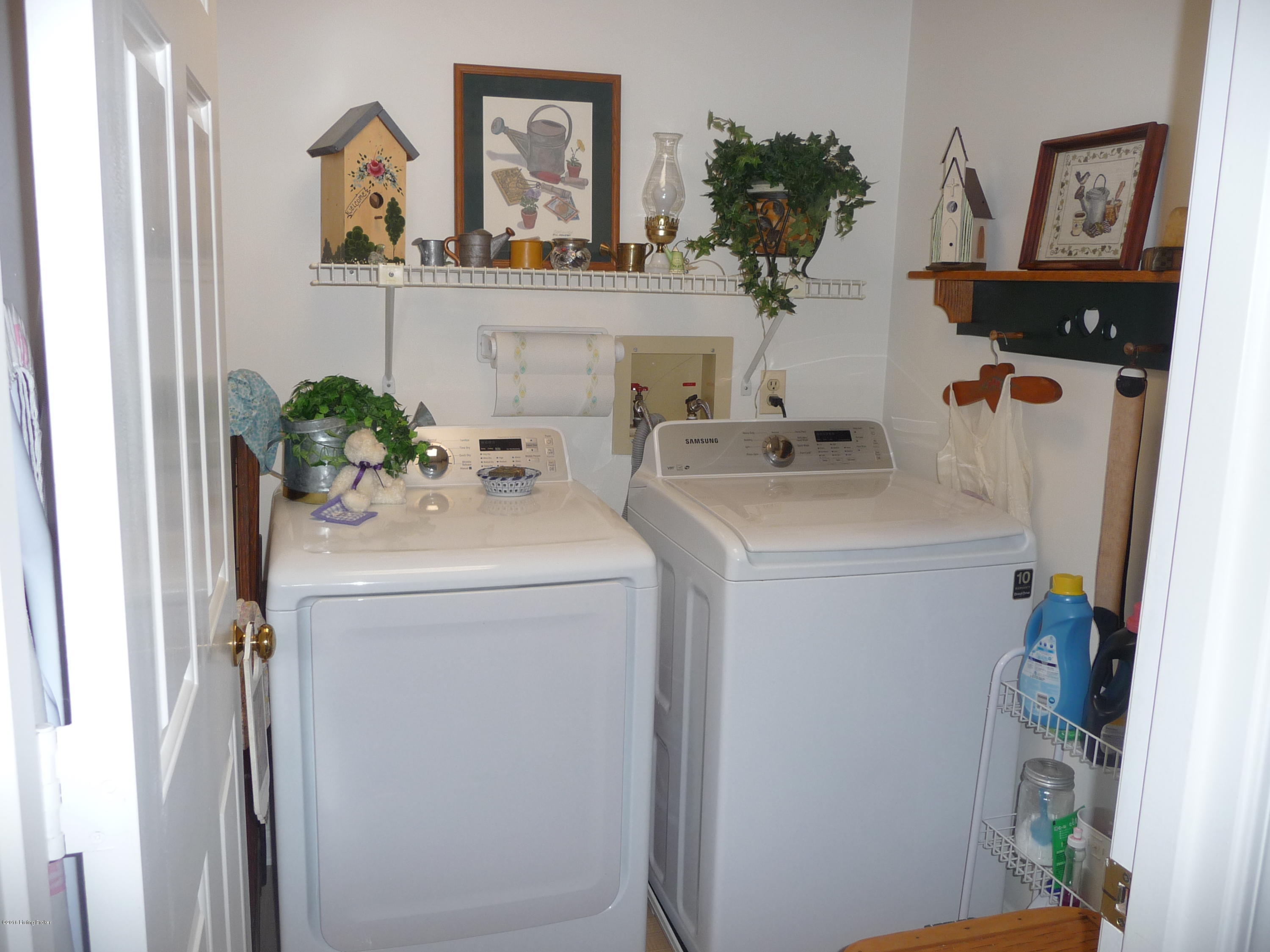 900 Ramsgate Court Louisville, KY 40299 - Photo 18 of 29 P1010492