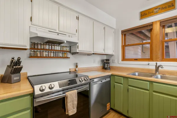 $449,000 | 6 Ferringway Circle, Unit 30, Durango, CO 81301