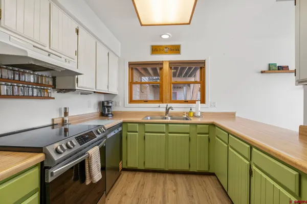 $449,000 | 6 Ferringway Circle, Unit 30, Durango, CO 81301