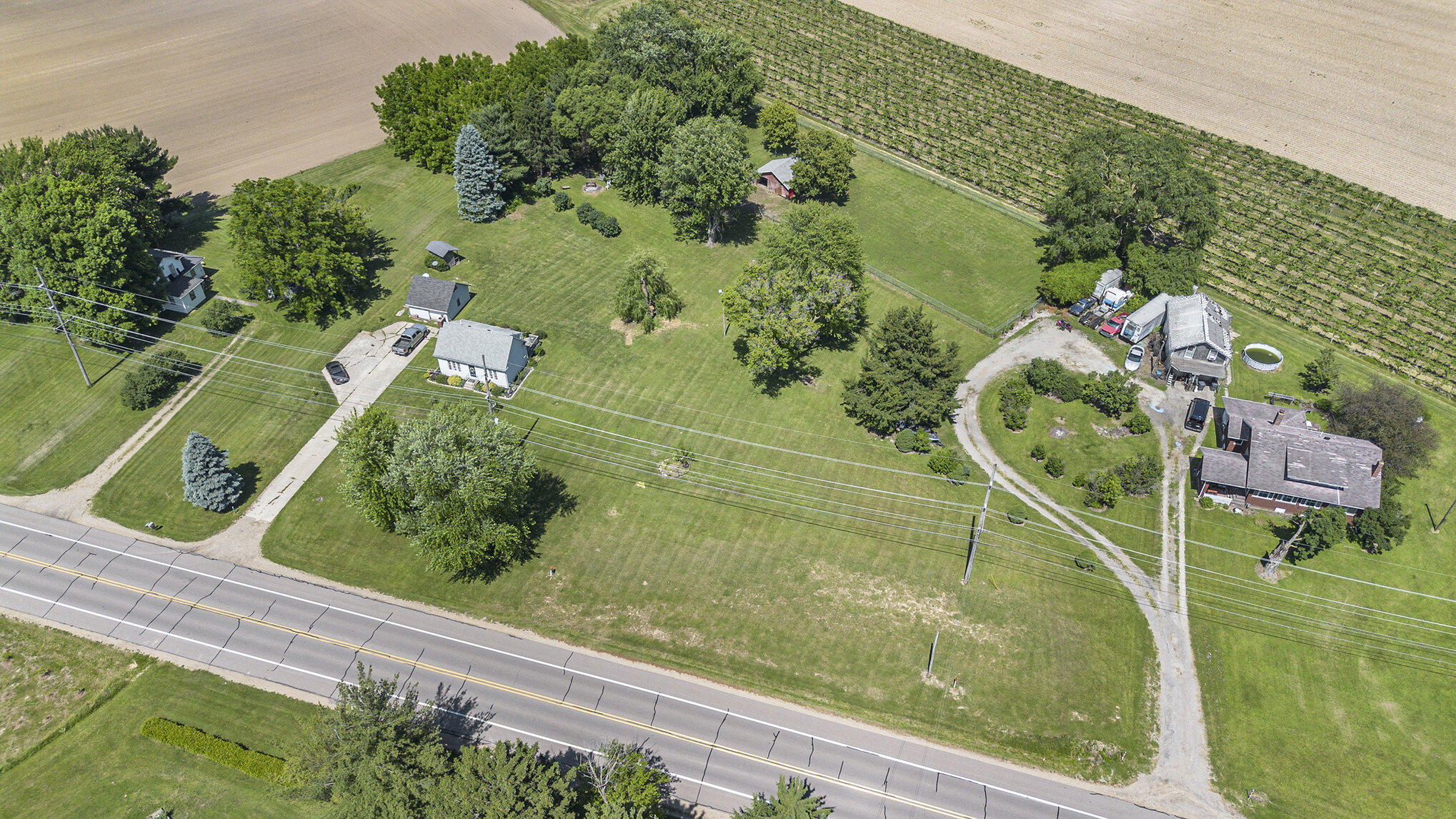 5541 South Niles Road St. Joseph, MI 49085 - Photo 17 of 25 002_dji_0400
