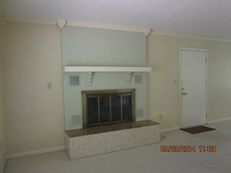 772 Ridgeview Lane Columbus, IN 47201 - Photo 6 of 20 Gallery Image 6