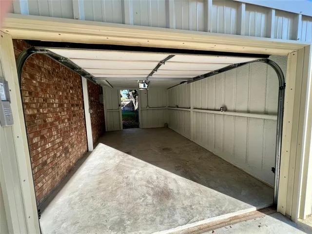 a view of a garage