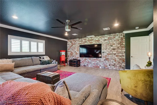 $9,700 | 1321 South 7th Street, Las Vegas, NV 89104