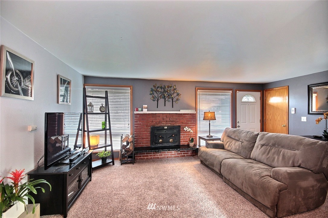 1409 North 26th Street Renton, WA 98056 - Photo 3 of 20 Gallery Image 3