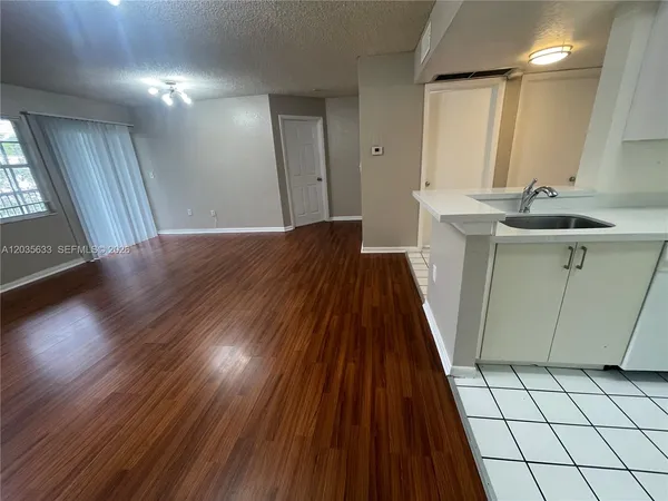 $2,045 | 2811 North Oakland Forest Drive, Unit 206, Oakland Park, FL 33309