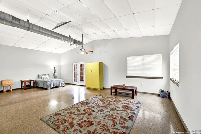 $269,000 | 498 County Road 124, Floresville, TX 78114