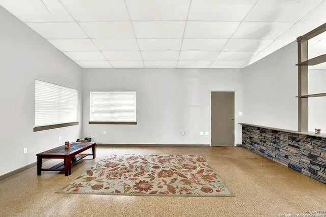 $269,000 | 498 County Road 124, Floresville, TX 78114