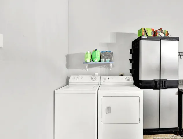 $269,000 | 498 County Road 124, Floresville, TX 78114