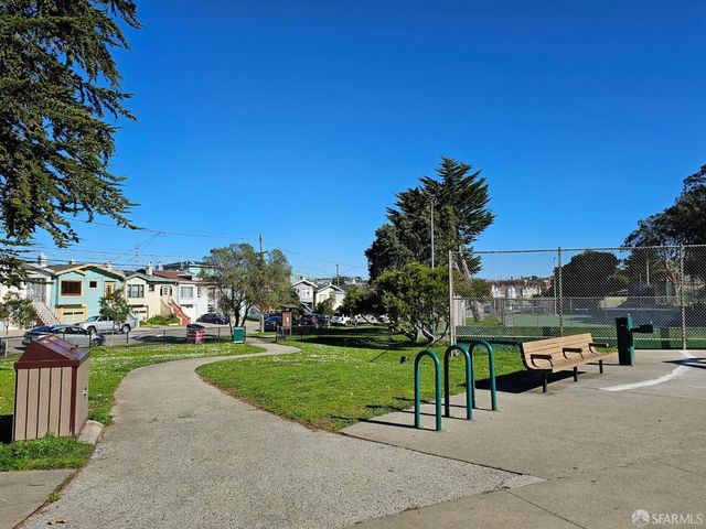 a view of a tennis court