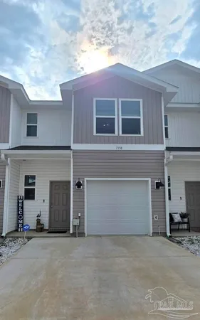 $1,800 | 7158 Village Lane, Pensacola, FL 32504