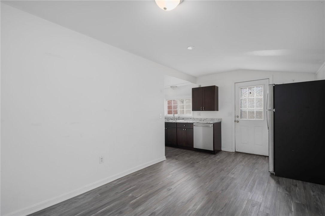 15 Forrest Street Warwick, RI 02889 - Photo 8 of 36 Gallery Image 8