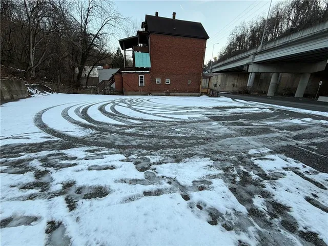 $1,250 | 1405 Electric Avenue, East Pittsburgh, PA 15112